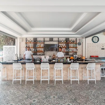 ベッド・アンド・ブレックファスト Bronze 3*