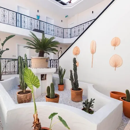 Bronze ベッド・アンド・ブレックファスト 3*