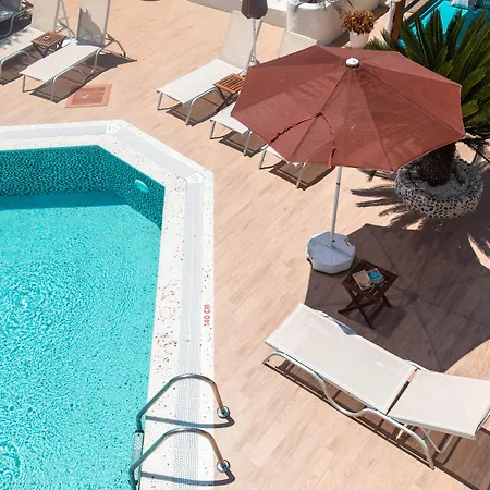 Bronze ベッド・アンド・ブレックファスト