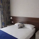 布伦泽酒店 3*